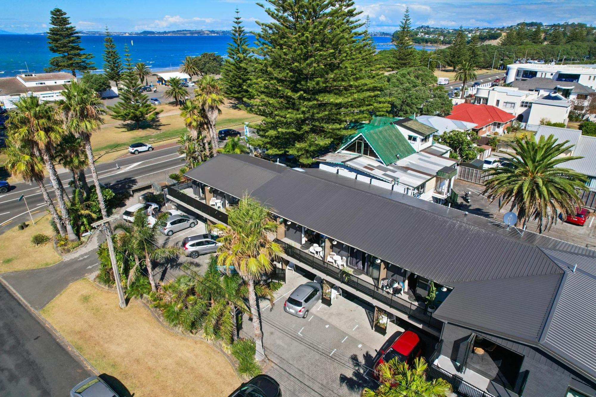 Beachcomber Motel